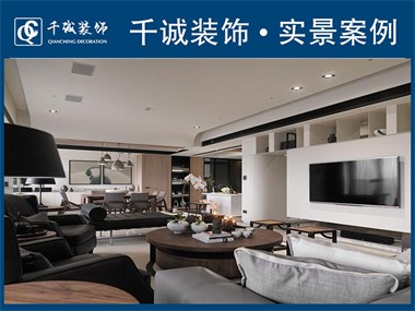  客廳線條柔和，空間感強(qiáng)