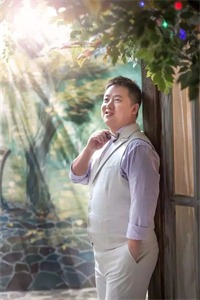 何實